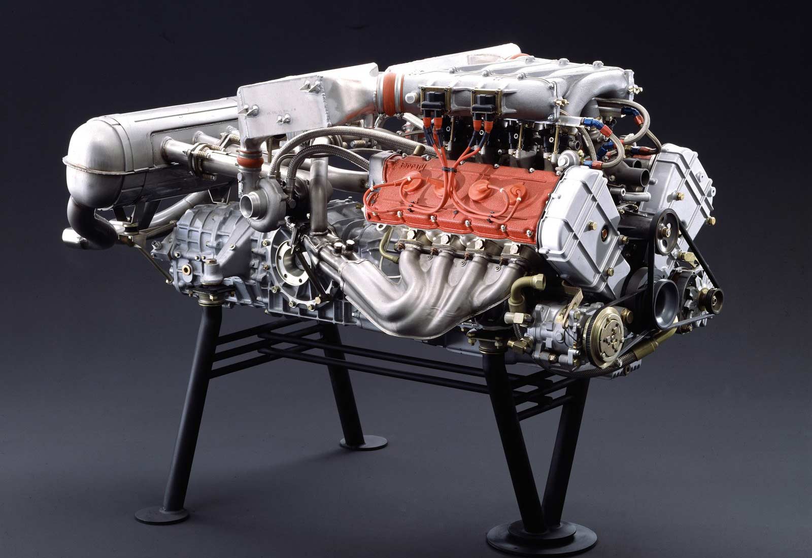 Двигатель Ferrari F40